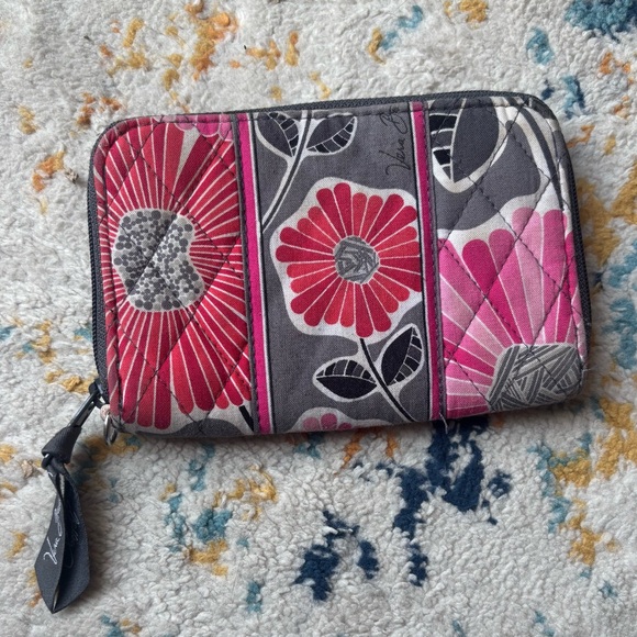 Vera Bradley wallet‎ - Picture 1 of 7